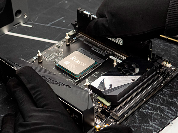 Installing RAM Modules
